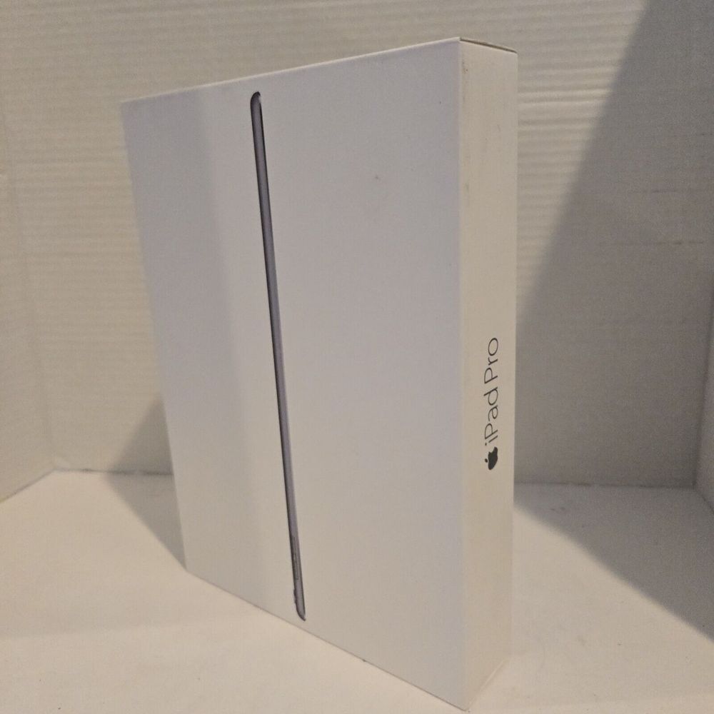 Apple iPad Pro 32GB 9.7 Inch Wi-Fi Space Gray Mlru2ll/a EMPTY BOX ONLY‎